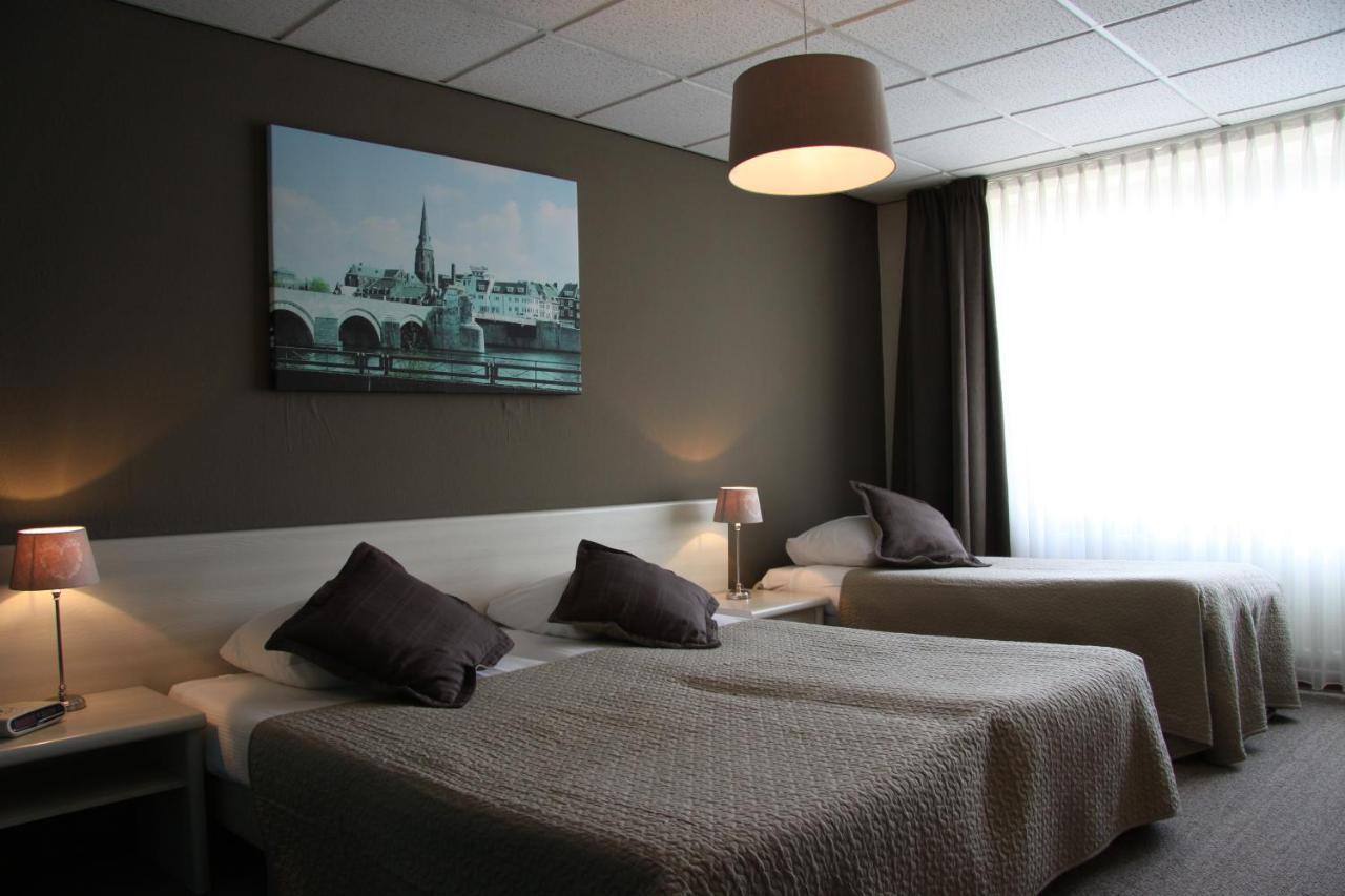 Hotel Restaurant Op De Beek Схин-оп-Гёл Номер фото